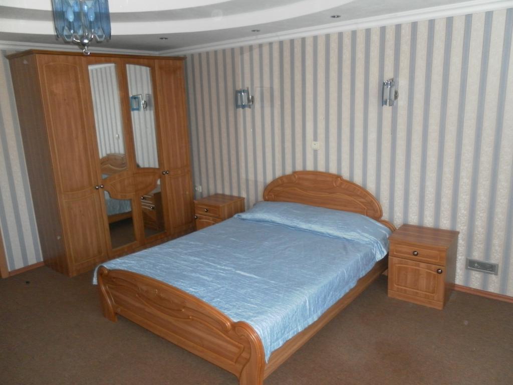 Guest House Svoyaky Gomel Habitación foto